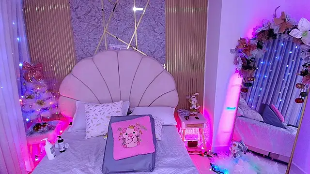 aisha_sh's cam snapshot