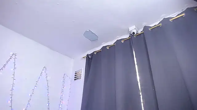 Nicol_Love0's cam snapshot