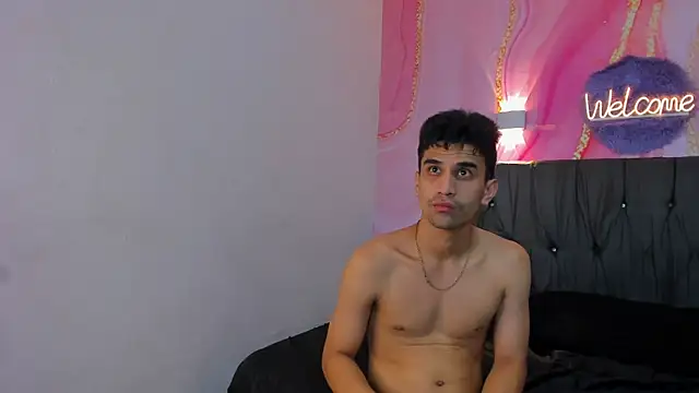 Hot_Boys_69's cam snapshot