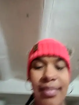 kyliecastell's cam snapshot