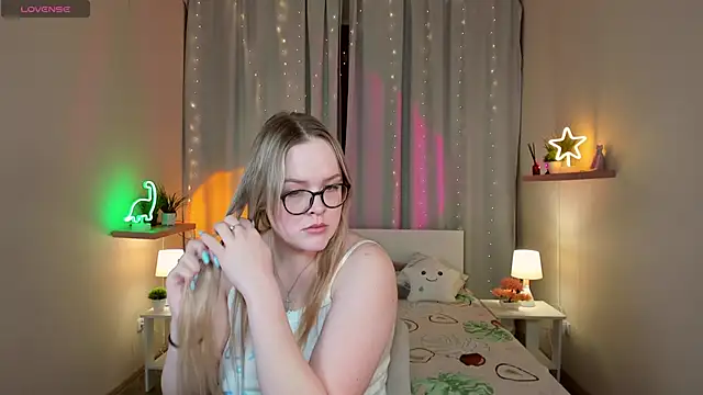 SallyPratt's cam snapshot