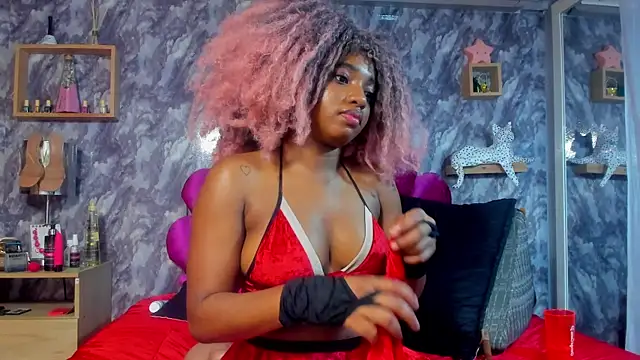 EMMAPARISS's cam snapshot