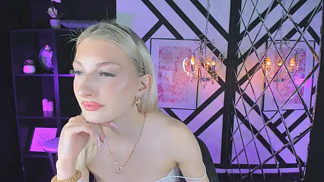 Anora_Less's cam snapshot