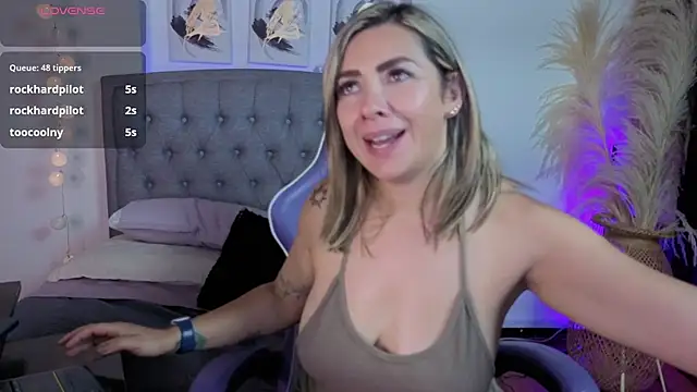 Isabella_lt's cam snapshot