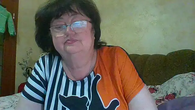 MilaSky5303's cam snapshot