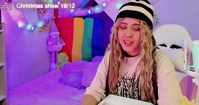 NekoWaifu's cam snapshot