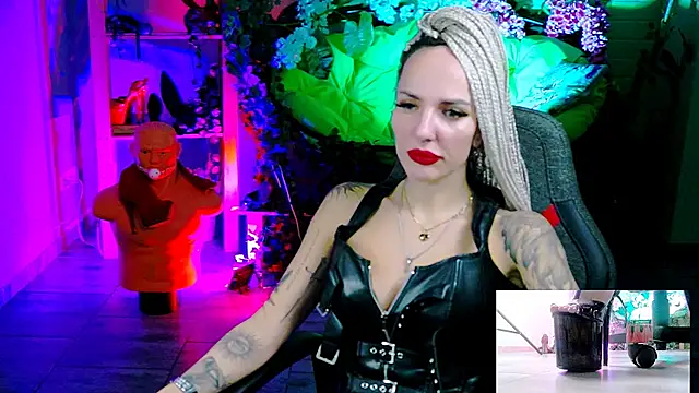 MonicaMaxwel's cam snapshot