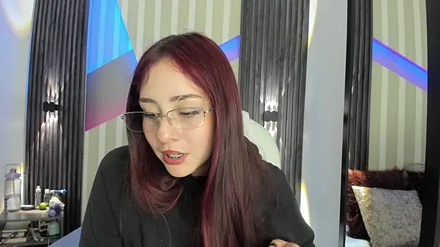 emily_layton's cam snapshot