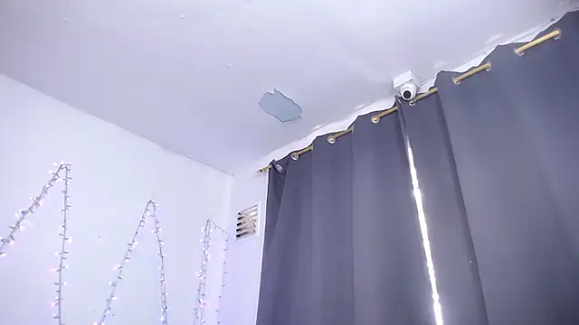 Nicol_Love0's cam snapshot