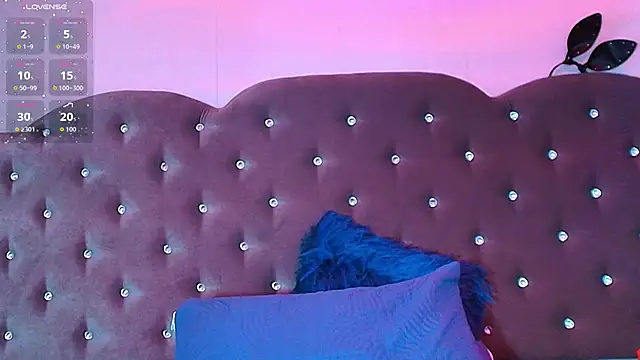 Lia_Valmont's cam snapshot