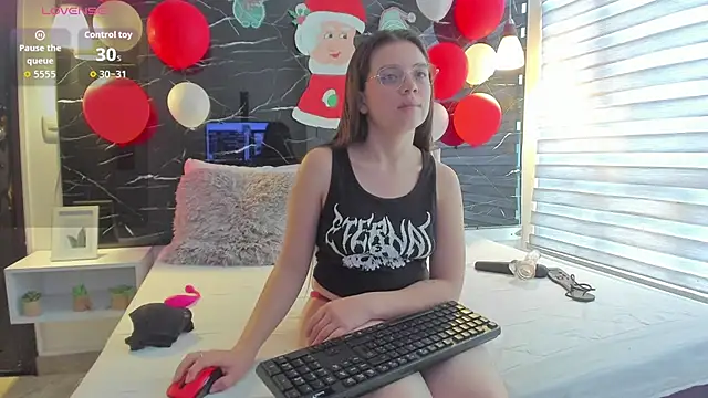 ZOE_LE's cam snapshot