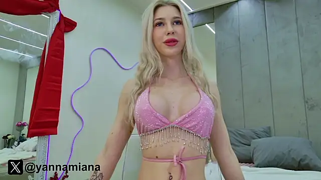 Yanna_miana live sex cam