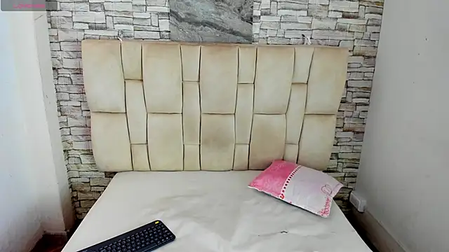 Celesste_doll's cam snapshot