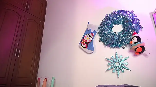 pocahotass_11's cam snapshot