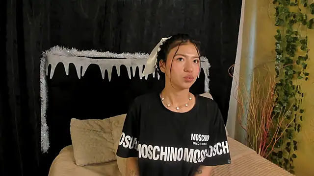 Tiffany_Nm's cam snapshot