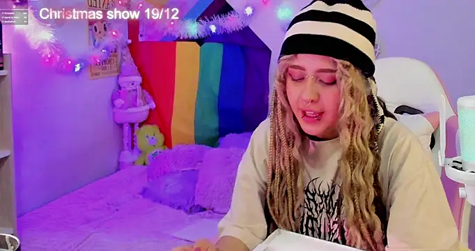 NekoWaifu's cam snapshot