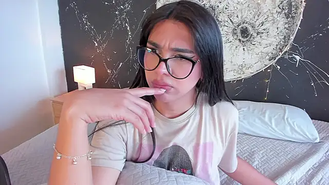 RoseCassie live sex cam