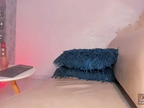 isa_bellaax's cam snapshot