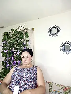 Juli_castillo1's cam snapshot