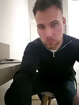 mrlyuis live sex cam