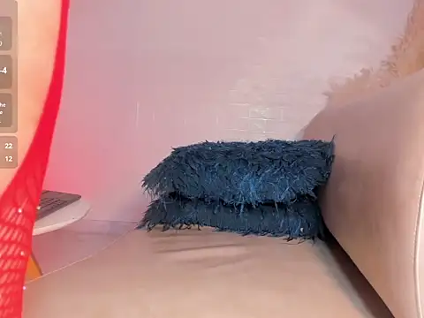 isa_bellaax's cam snapshot