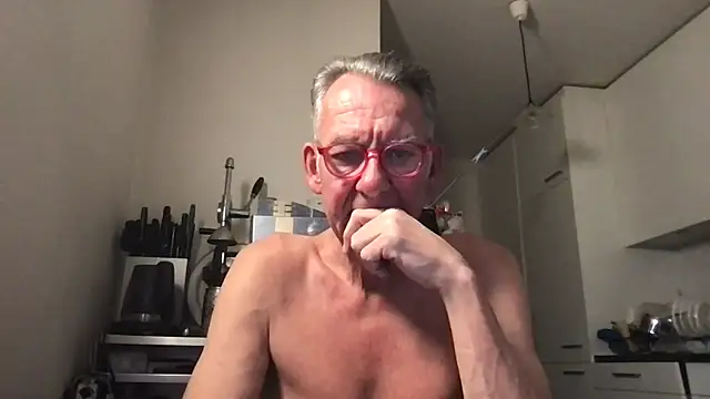 ClaraMigger@xh's cam snapshot