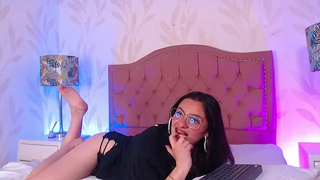 Emmy_Palacios's cam snapshot