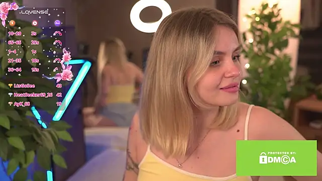 LuneaEvienne's cam snapshot