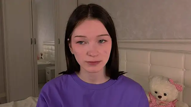 YvonneShames's cam snapshot