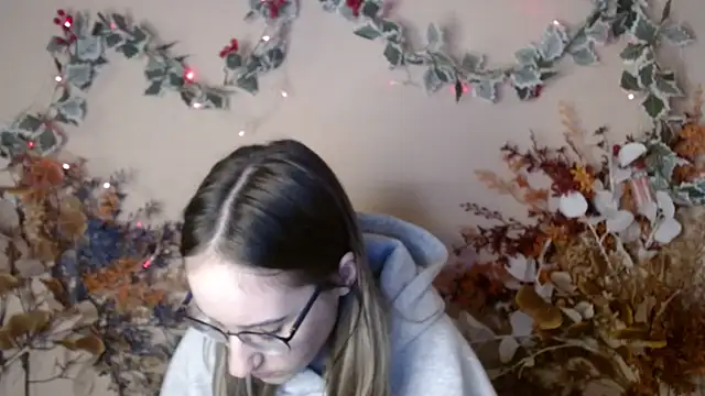 Moon__Lily's cam snapshot