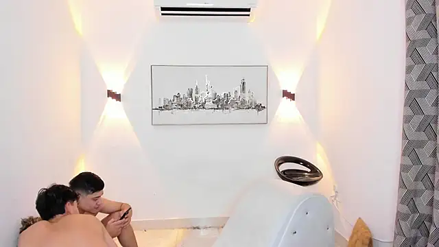 YouBratty2's cam snapshot