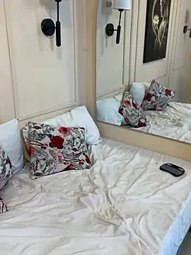 Ambersfoxx live sex cam