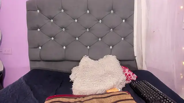 naomii_0's cam snapshot