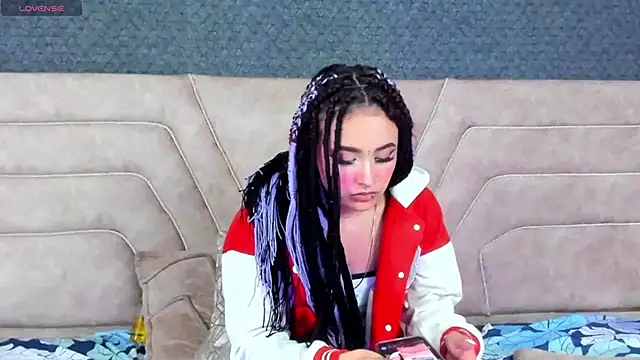 alice_foxred's cam snapshot