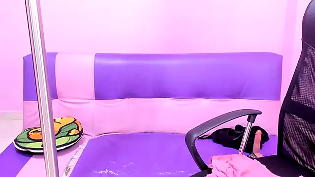 mature_dirty_squirt's cam snapshot