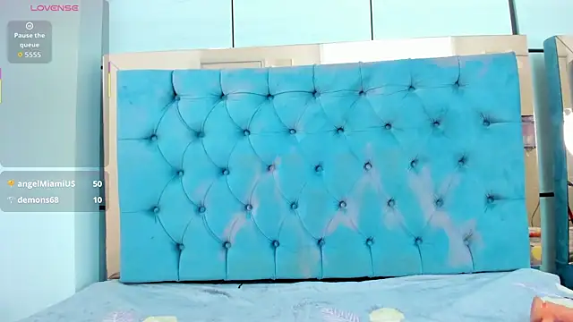 pocahontas_pow's cam snapshot