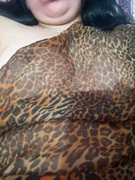 isha_sharma2002's cam snapshot