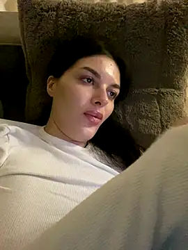 little_belucci's cam snapshot