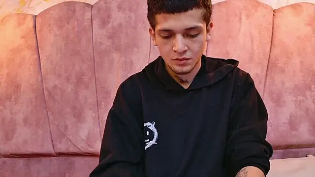 CharlotteandTaylorr's cam snapshot