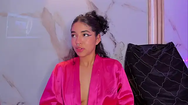 Aron_and_molly's cam snapshot