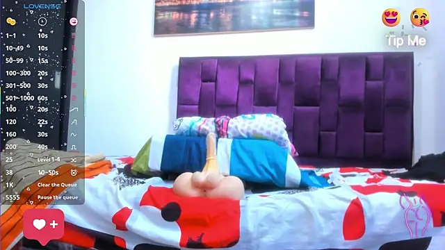 Alicia_Whitee's cam snapshot