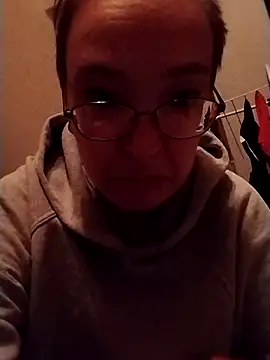 Isabella_Geney's cam snapshot