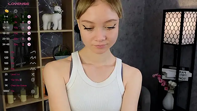 BeliaFrobish's cam snapshot