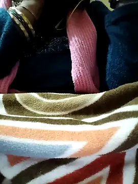 Desi_Biwi's cam snapshot