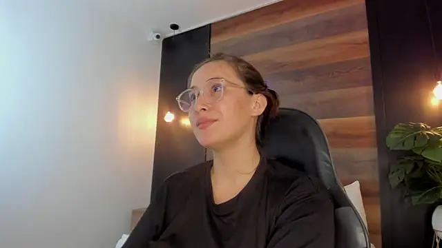 sophia_martinezz_'s cam snapshot