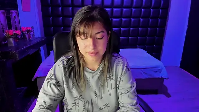 Violetta_Swett_'s cam snapshot