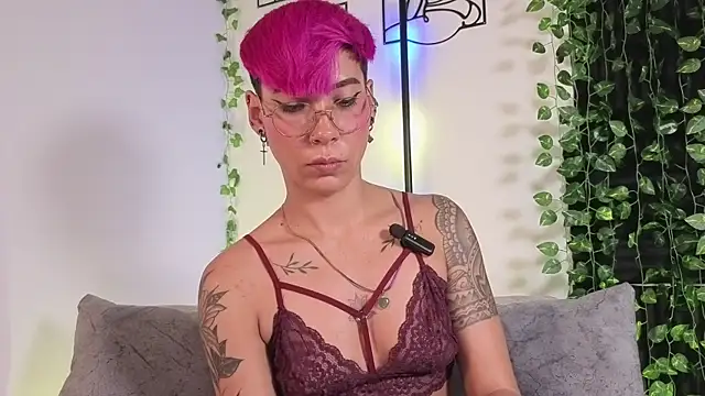 MiaMorgan_'s cam snapshot