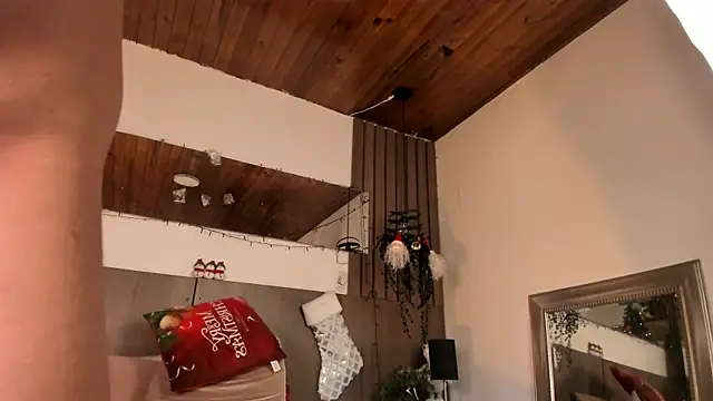 Violet_carson's cam snapshot