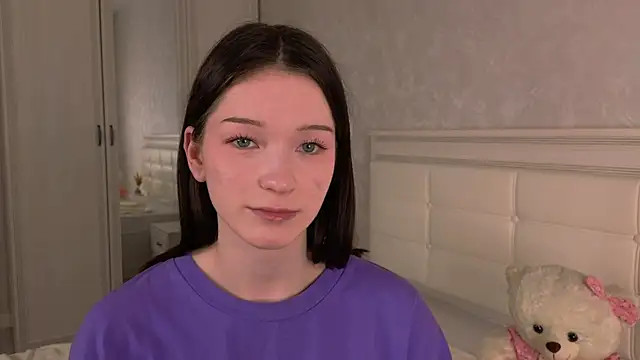 YvonneShames's cam snapshot