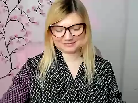 Lola_moree's cam snapshot